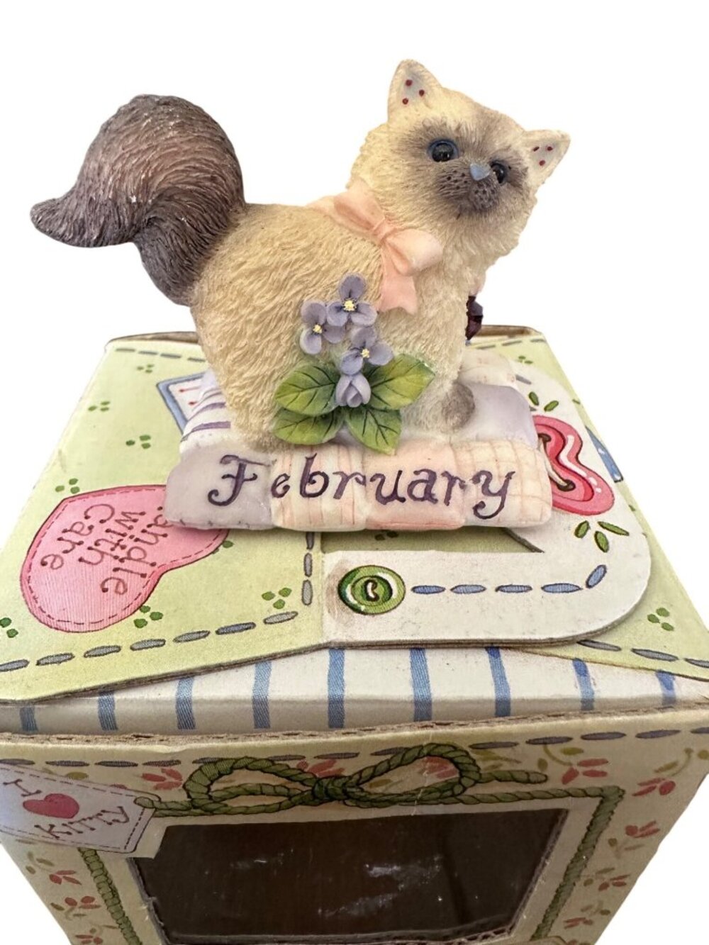 Enesco Calico Kittens February Figurine Amethyst & Violet Cat Of The Month